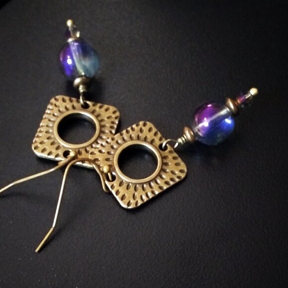 Bronze Dangle Earrings w. Purple Hued Beads + Crystals! Casual Boho City Chic - Picture 3 of 6
